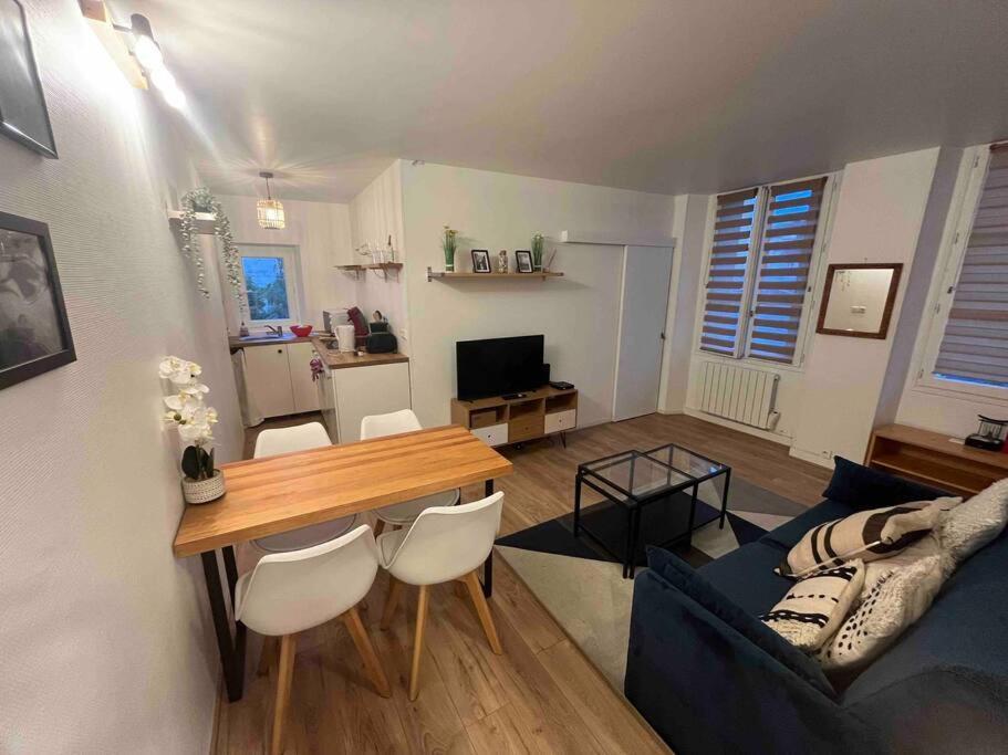 Apartamento Chateau Versailles A 10 Min A Pied Exterior foto